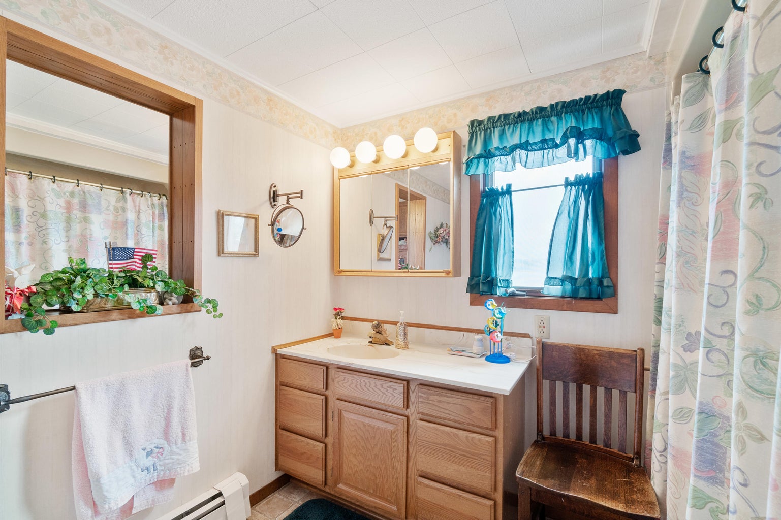 Sturgeon Bay, Wisconsin, 54235, United States, 5 Bedrooms Bedrooms, ,3 BathroomsBathrooms,Residential,For Sale,1923516