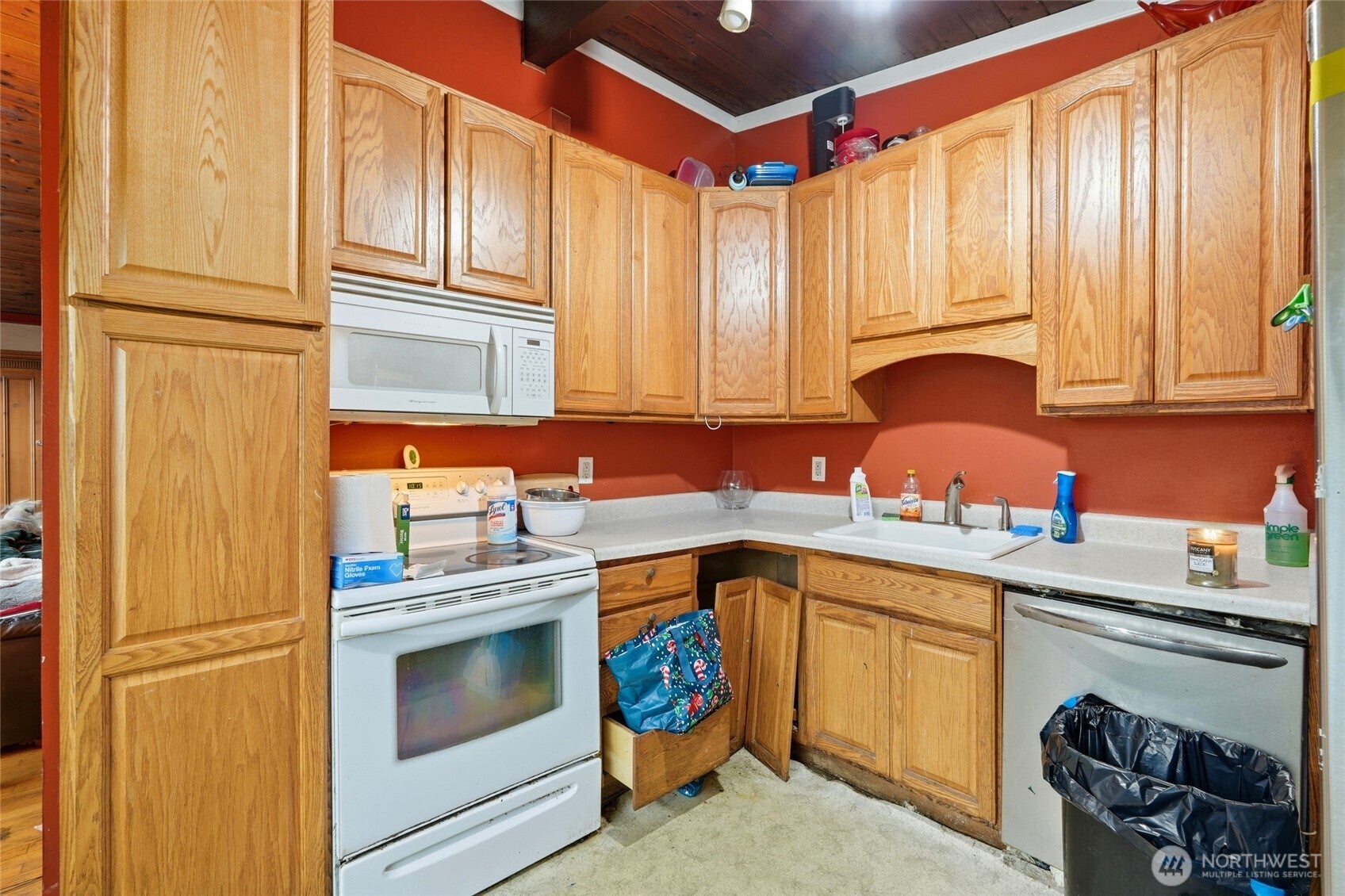 Mountlake Terrace, Washington, 98043, United States, 3 Bedrooms Bedrooms, ,1 BathroomBathrooms,Residential,For Sale,2009690