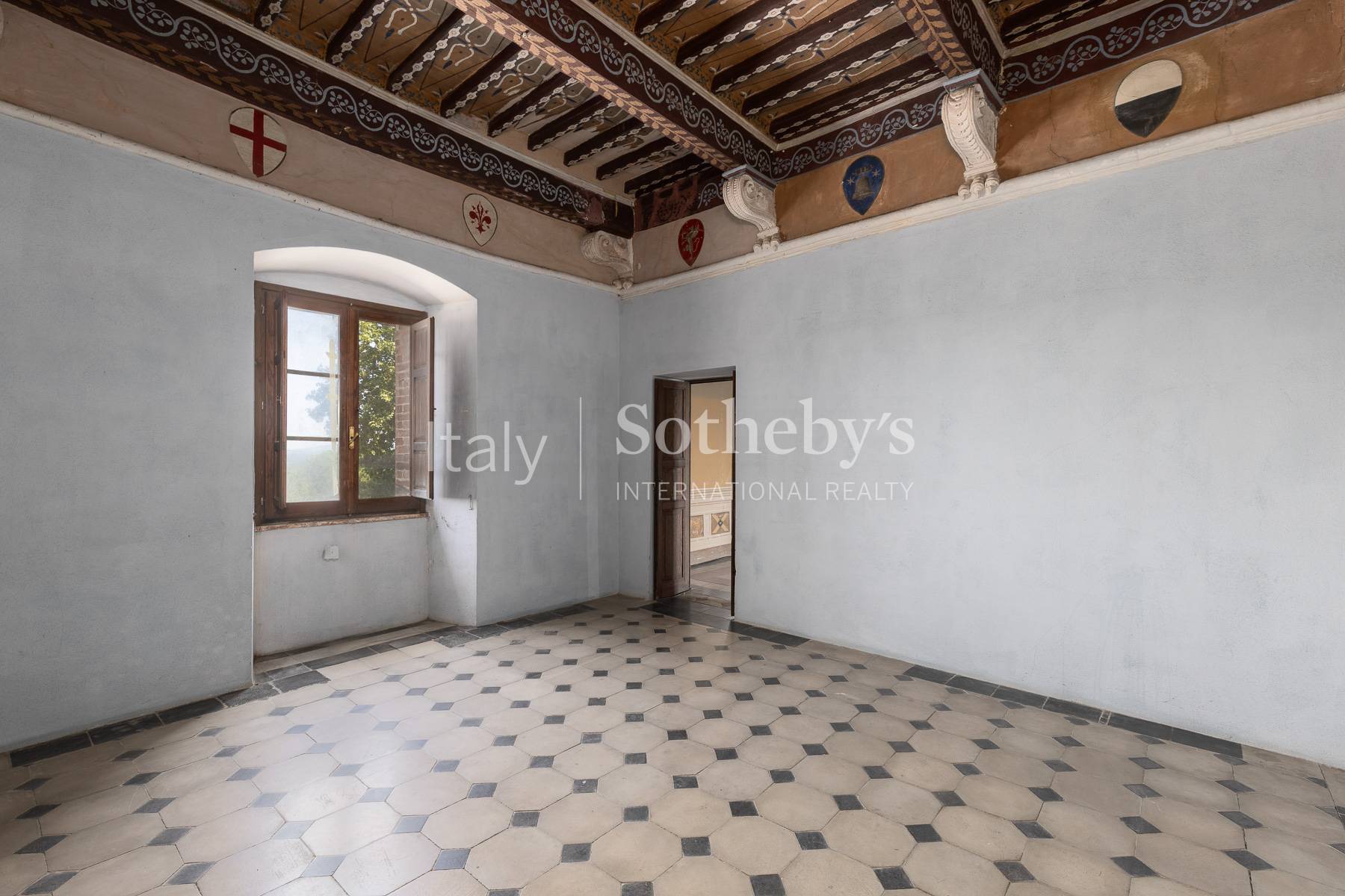  Castle with Approved Restoration Project near Montalcino - 物件實景