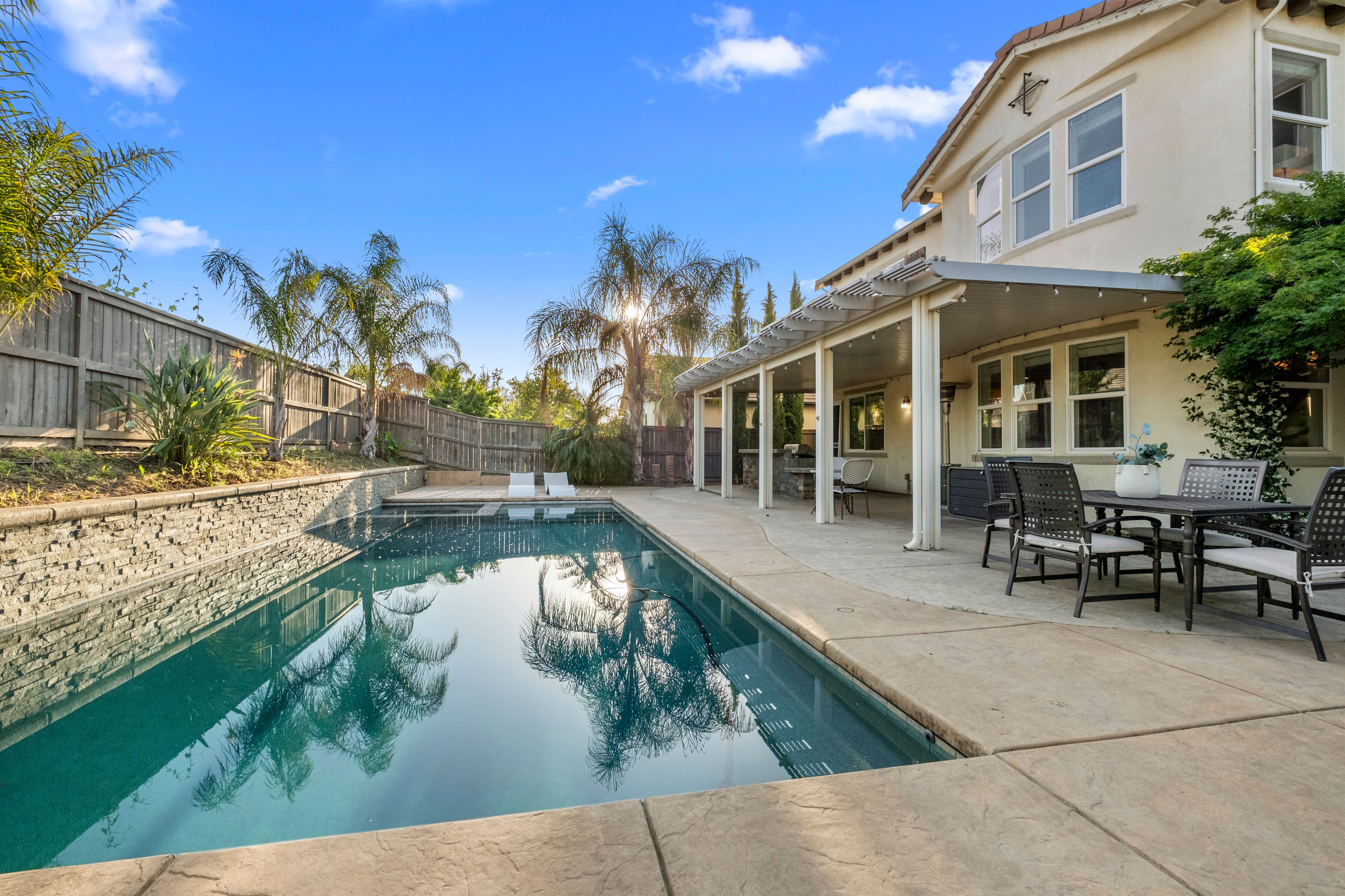  2564 Summerland Way, Roseville, CA 95747 - 物件實景