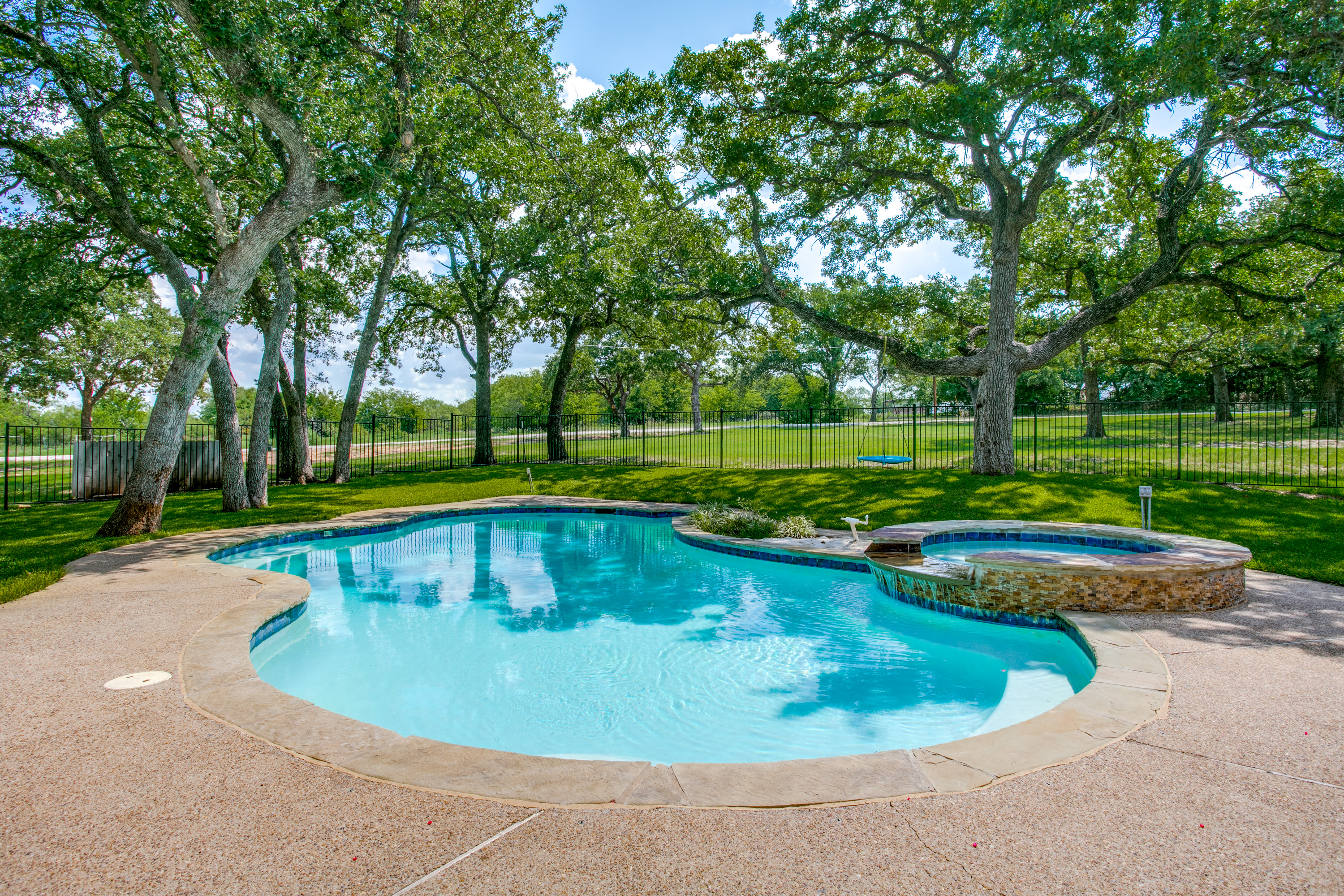 Decatur, Texas, 76234, United States, 4 Bedrooms Bedrooms, ,4 BathroomsBathrooms,Residential,For Sale,1977988