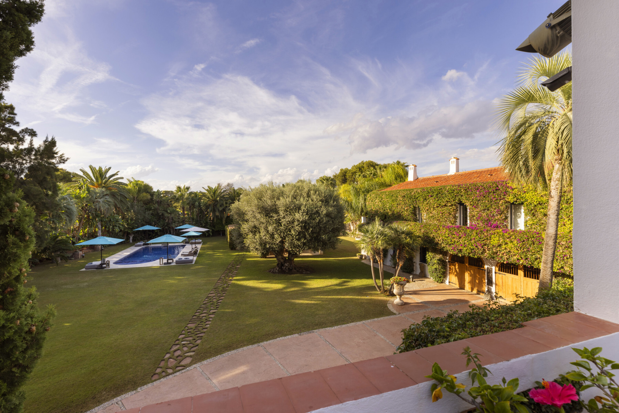  Impressive property in Sitges, close to the beach and Terramar Golf Course. - 物件實景