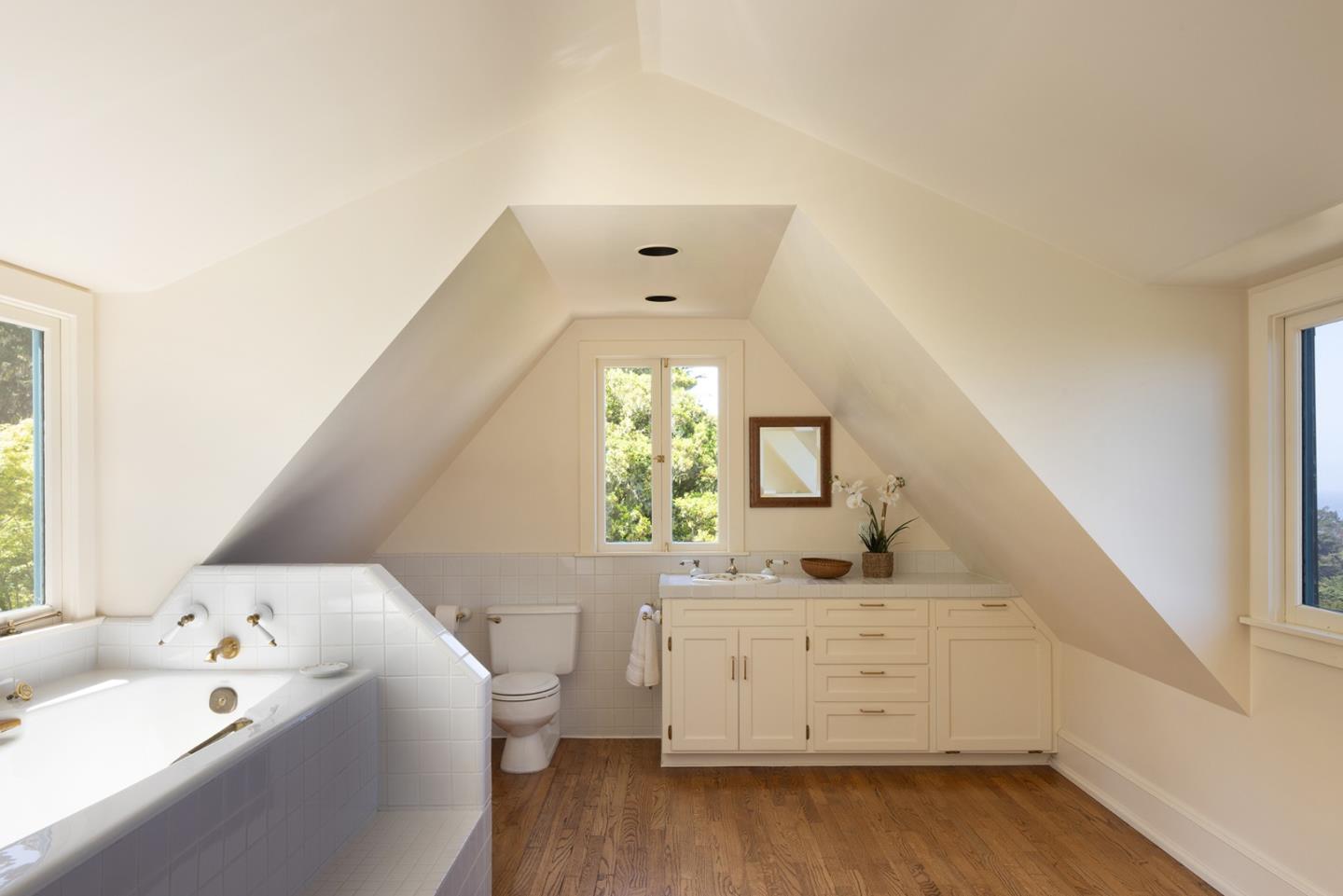 Carmel, California, 93923, United States, 4 Bedrooms Bedrooms, ,5 BathroomsBathrooms,Residential,For Sale,1819241