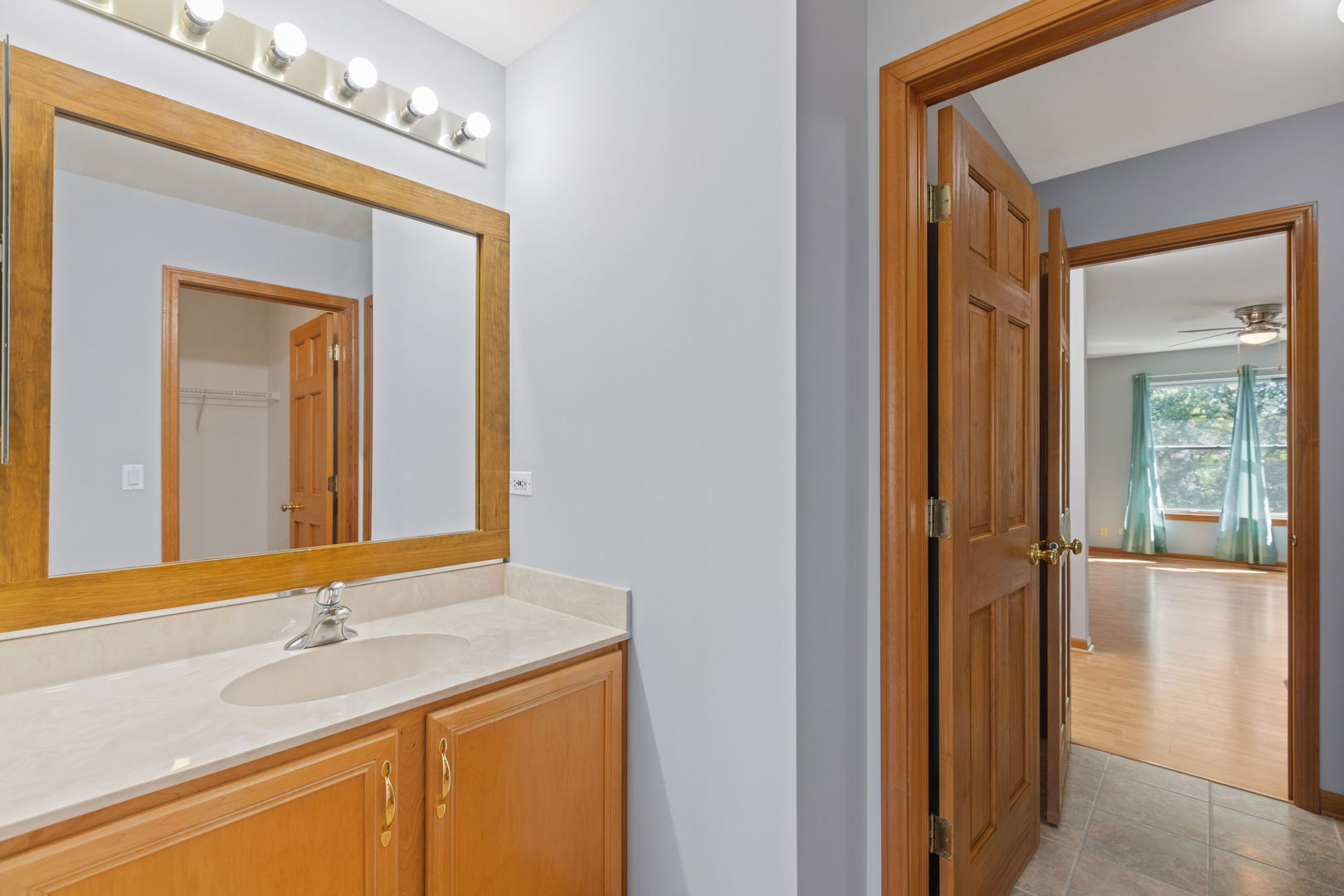 Sugar Grove, Illinois, 60554, United States, 5 Bedrooms Bedrooms, ,4 BathroomsBathrooms,Residential,For Sale,1949761