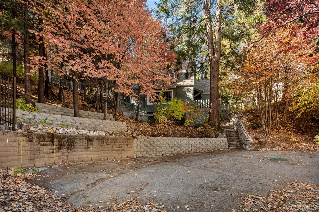 Lake Arrowhead, California, 92352, United States, 3 Bedrooms Bedrooms, ,2 BathroomsBathrooms,Residential,For Sale,1984793