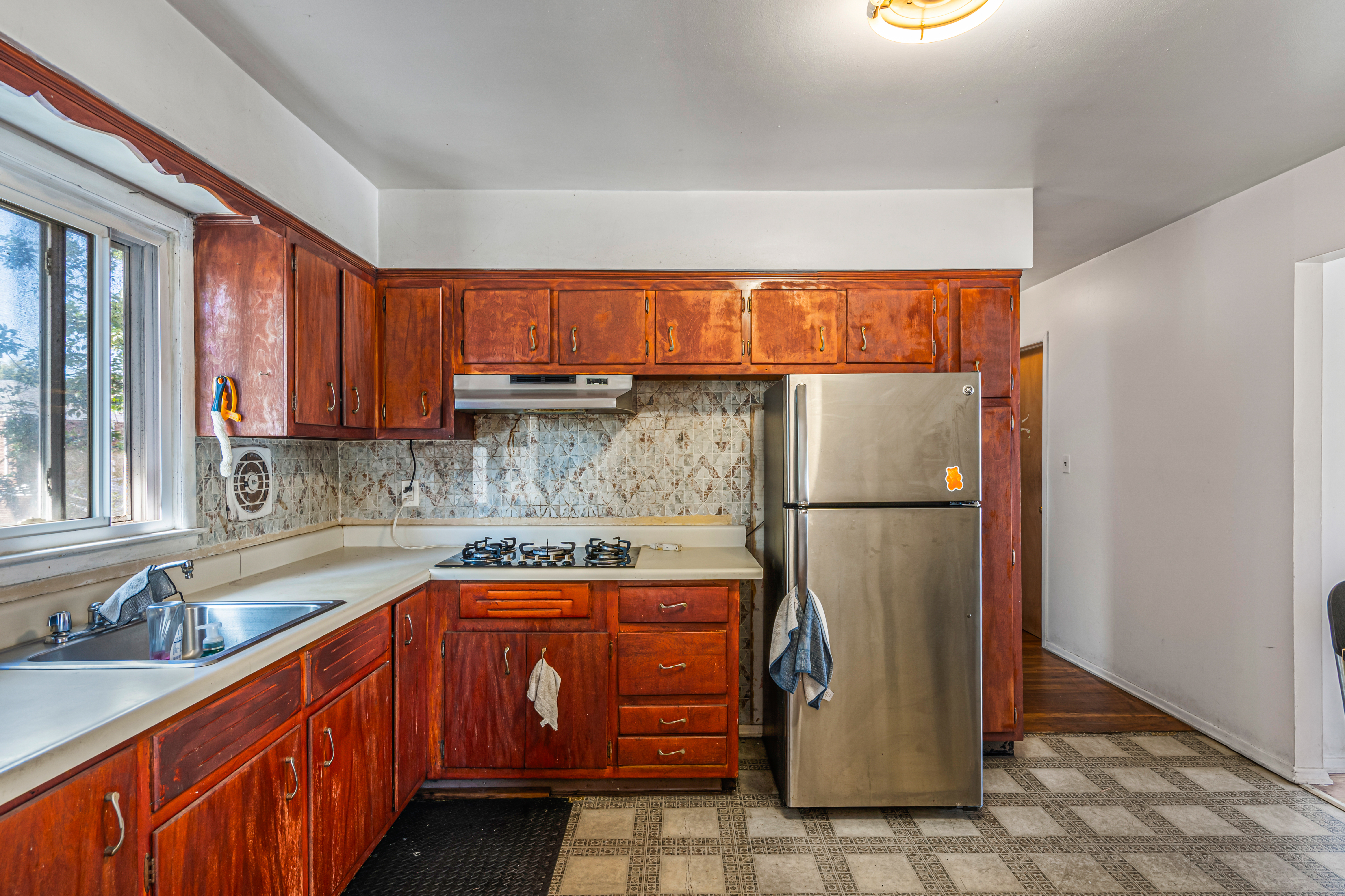  221-51 Braddock Avenue, Queens Village, NY, 11427 - 物件實景