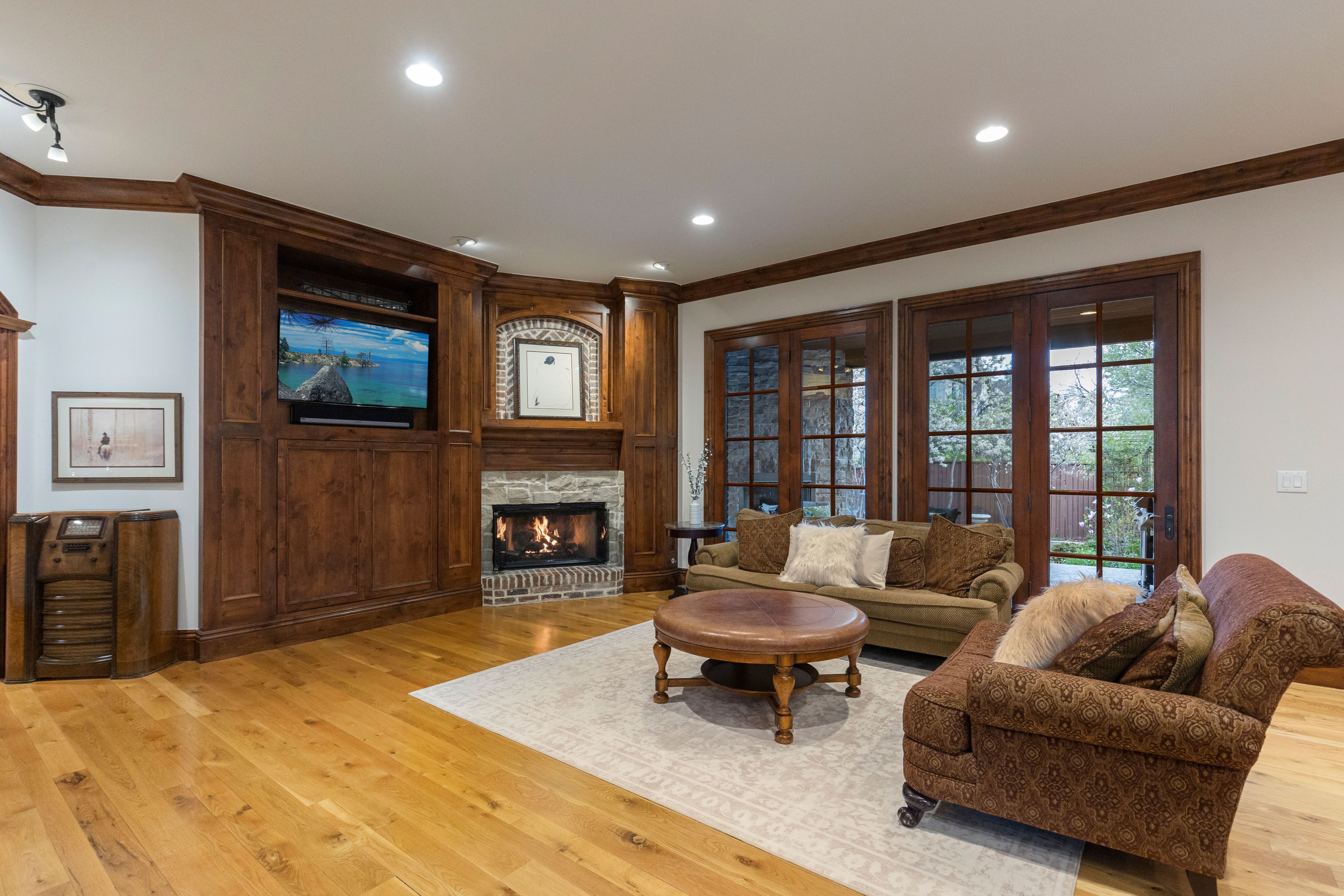  LUXURY LIVING IN LOWRY TIMELESS ENGLISH TUDOR EXPANSIVE LOT ON 6TH AVENUE PKWY - 物件實景