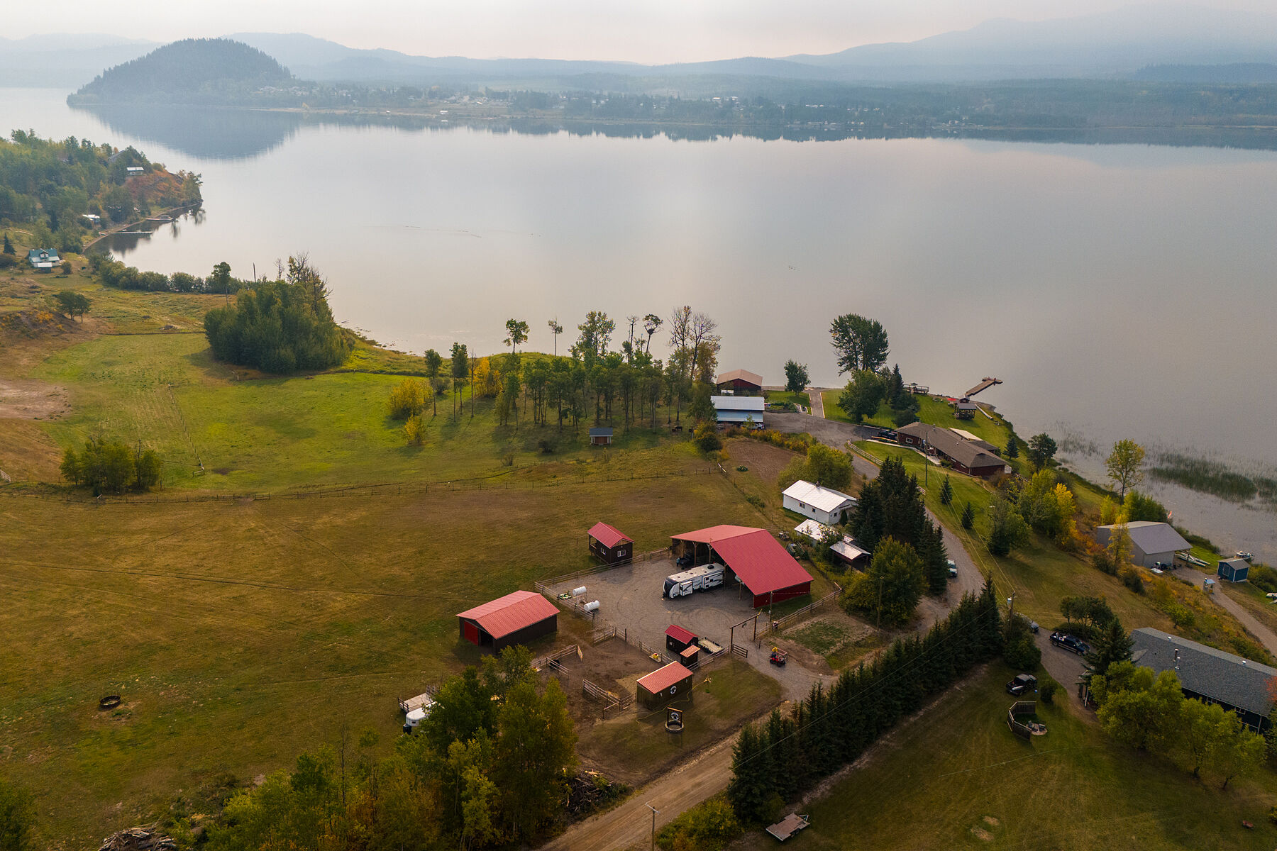  Waterfront Equestrian Living - 物件實景