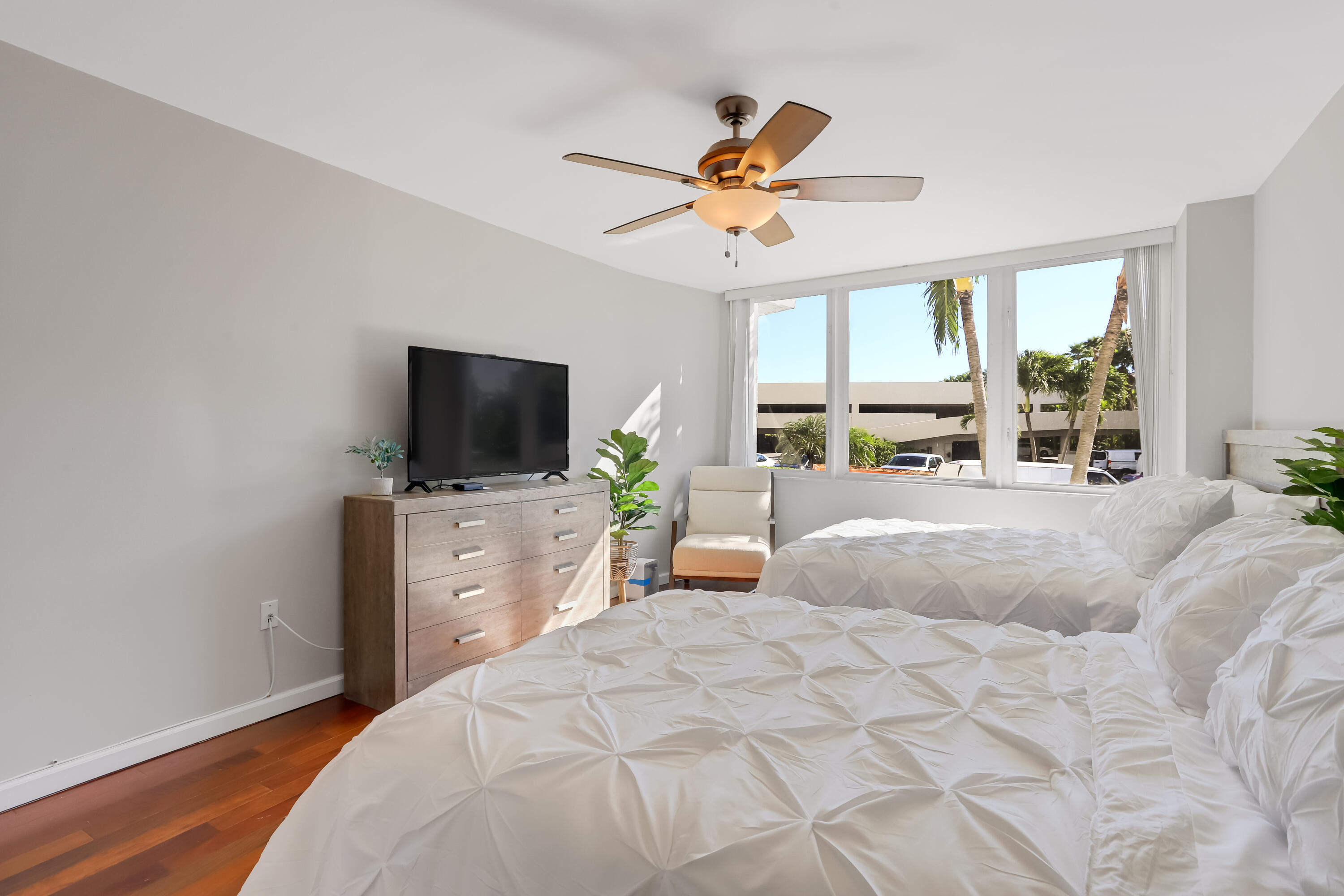 Highland Beach, Florida, 33487, United States, 1 Bedroom Bedrooms, ,2 BathroomsBathrooms,Residential,For Sale,1729334