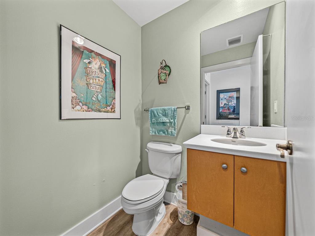 Tampa, Florida, 33602, United States, 1 Bedroom Bedrooms, ,2 BathroomsBathrooms,Residential,For Sale,1807675
