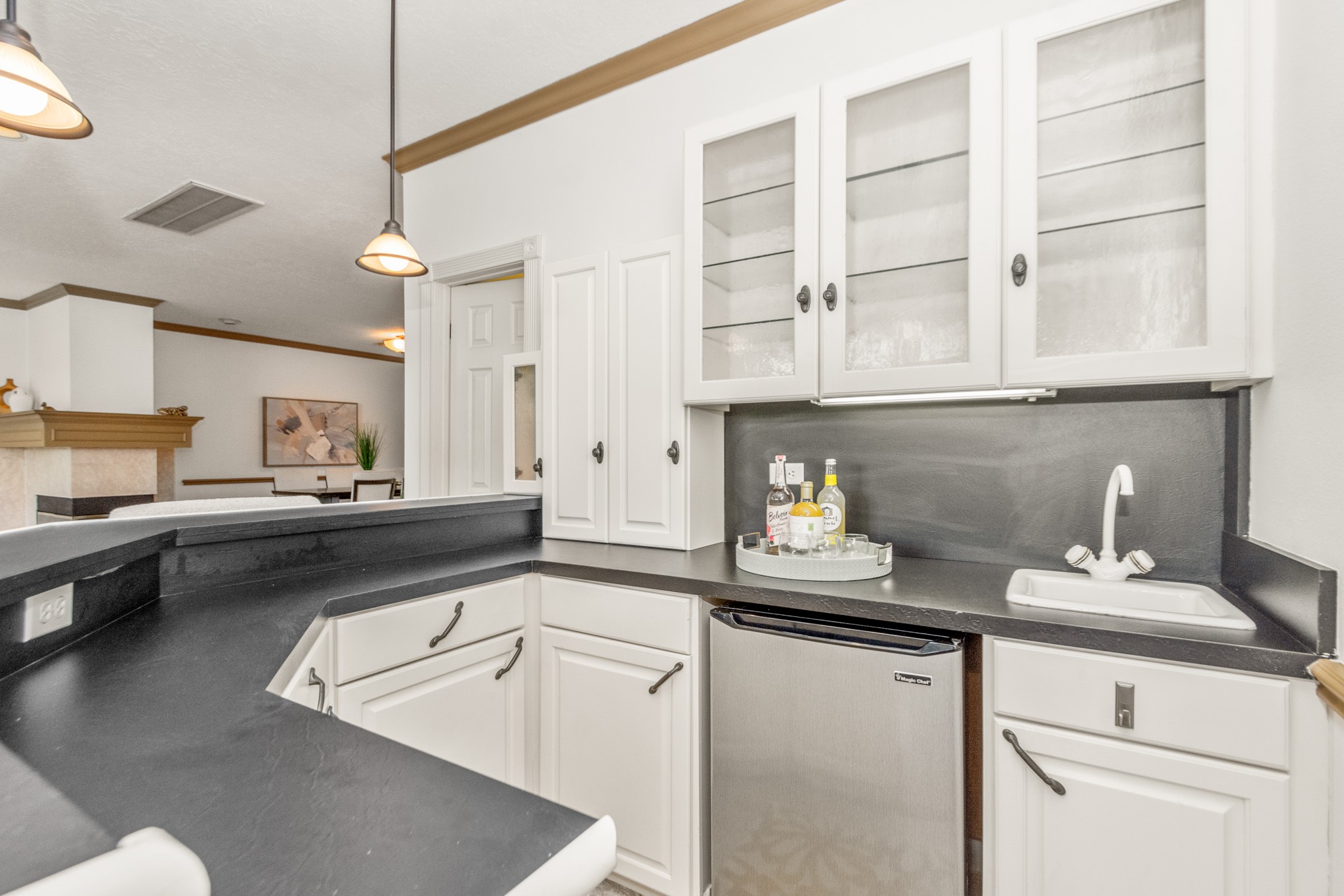 Houston, Texas, 77058, United States, 3 Bedrooms Bedrooms, ,4 BathroomsBathrooms,Residential,For Sale,1924880