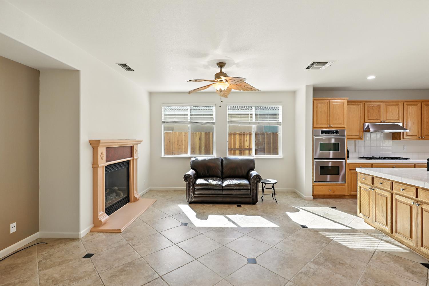 Chowchilla, California, 93610, United States, 5 Bedrooms Bedrooms, ,4 BathroomsBathrooms,Residential,For Sale,2009956