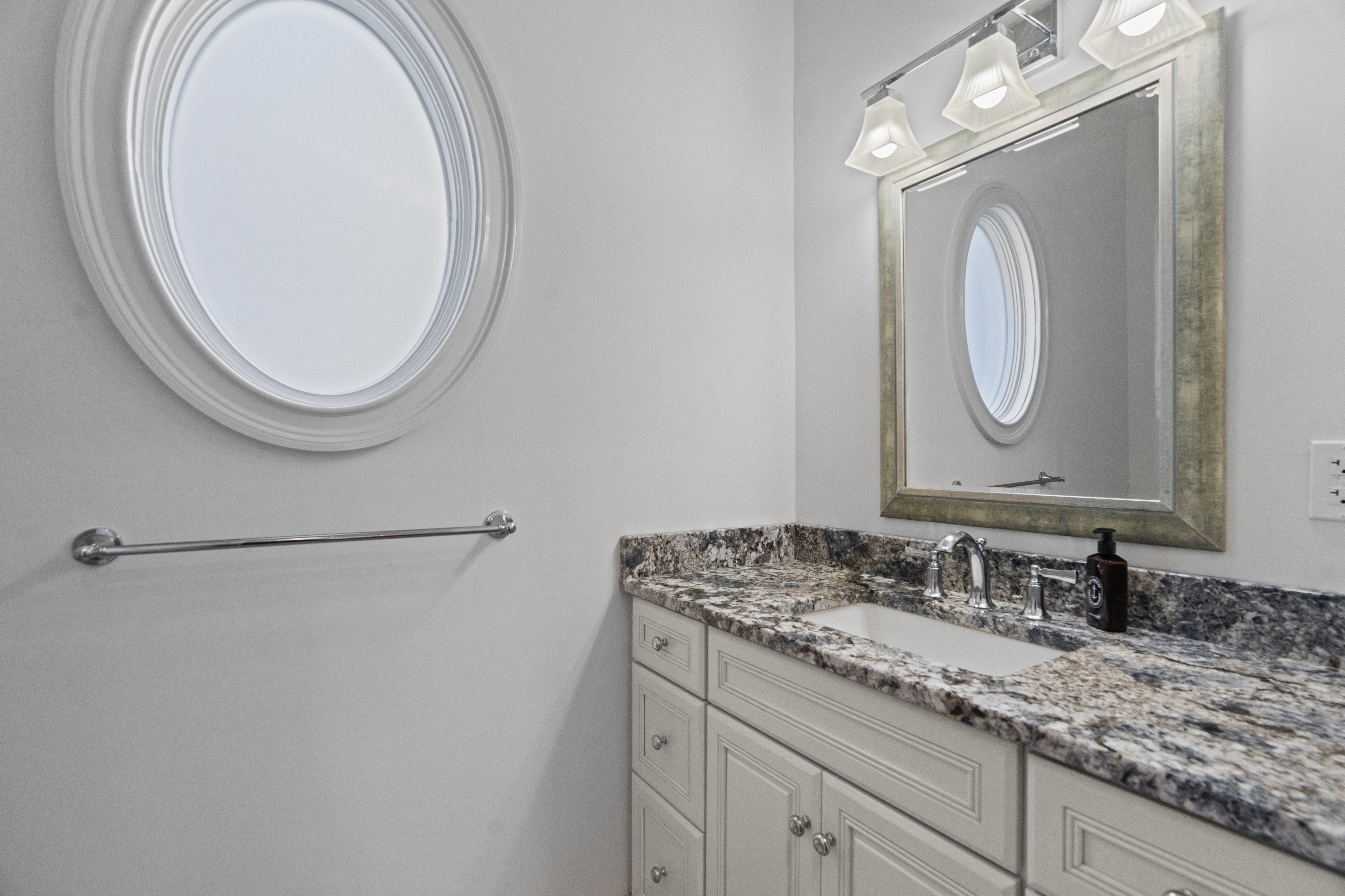  64 Webster Point Road - 物件實景