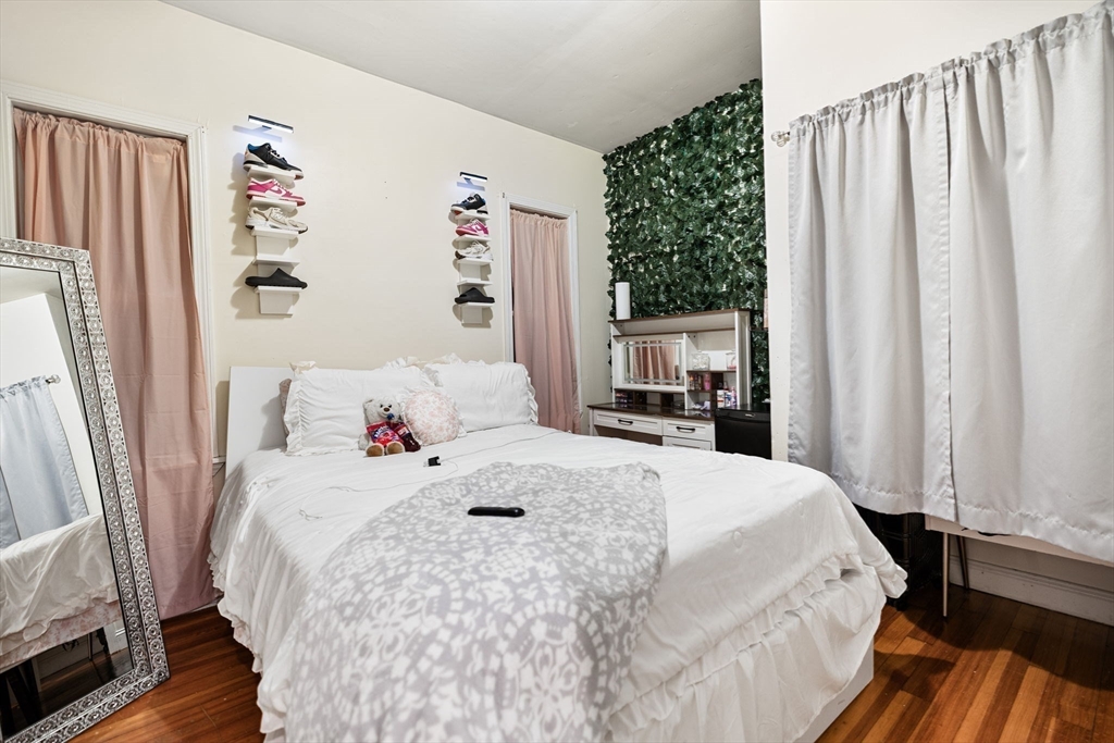 Boston, Massachusetts, 02124, United States, 11 Bedrooms Bedrooms, ,3 BathroomsBathrooms,Residential,For Sale,1980945