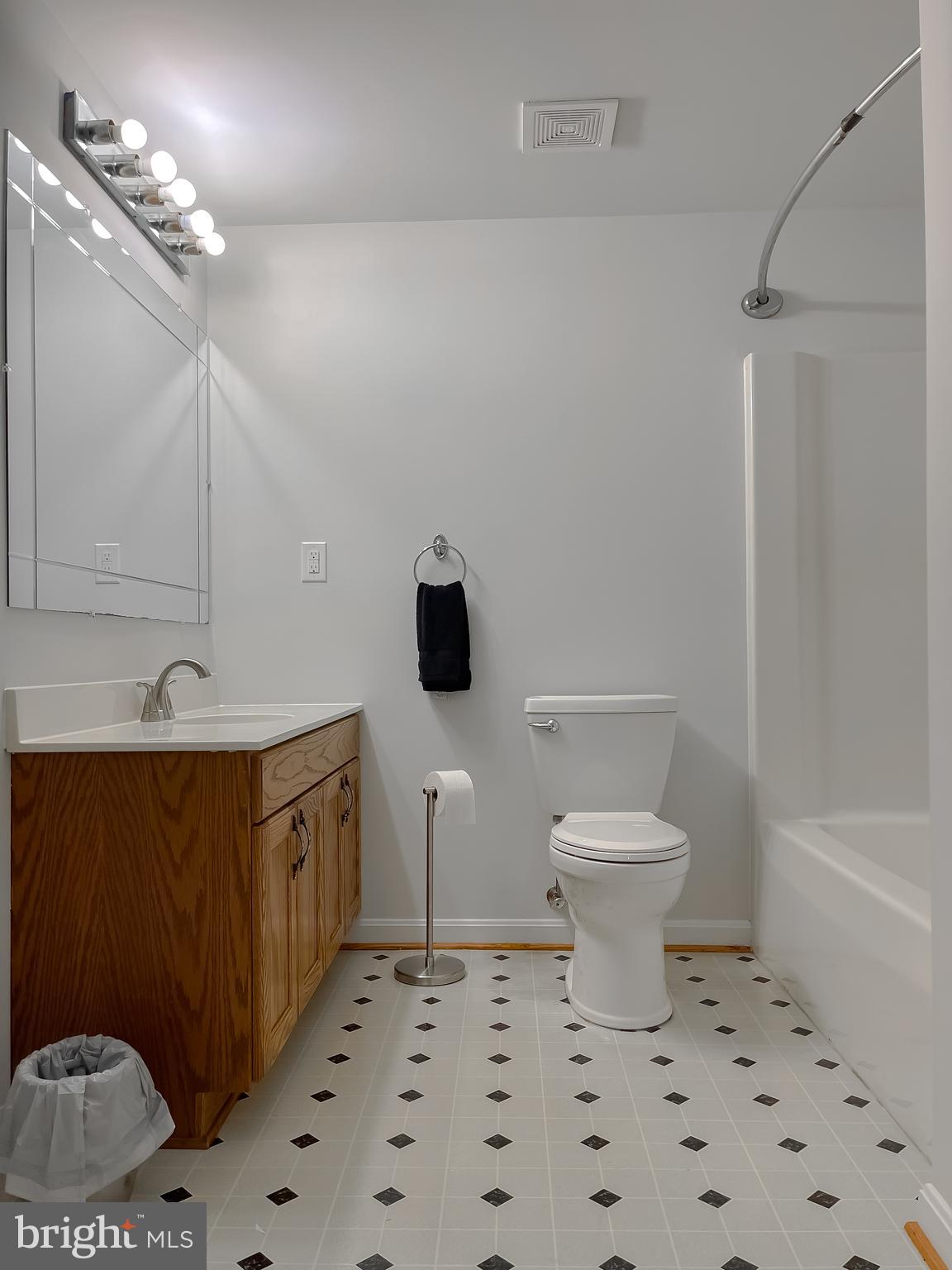 La Plata, Maryland, 20646, United States, 4 Bedrooms Bedrooms, ,4 BathroomsBathrooms,Residential,For Sale,1914193