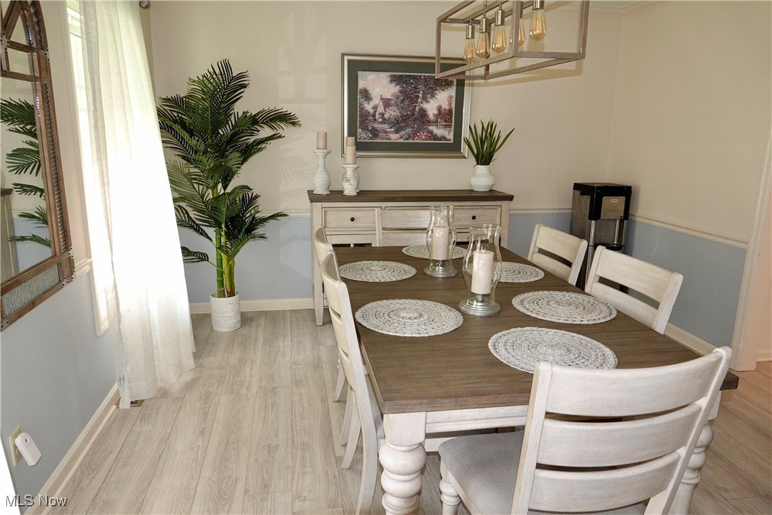 Solon, Ohio, 44139, United States, 4 Bedrooms Bedrooms, ,3 BathroomsBathrooms,Residential,For Sale,1981098