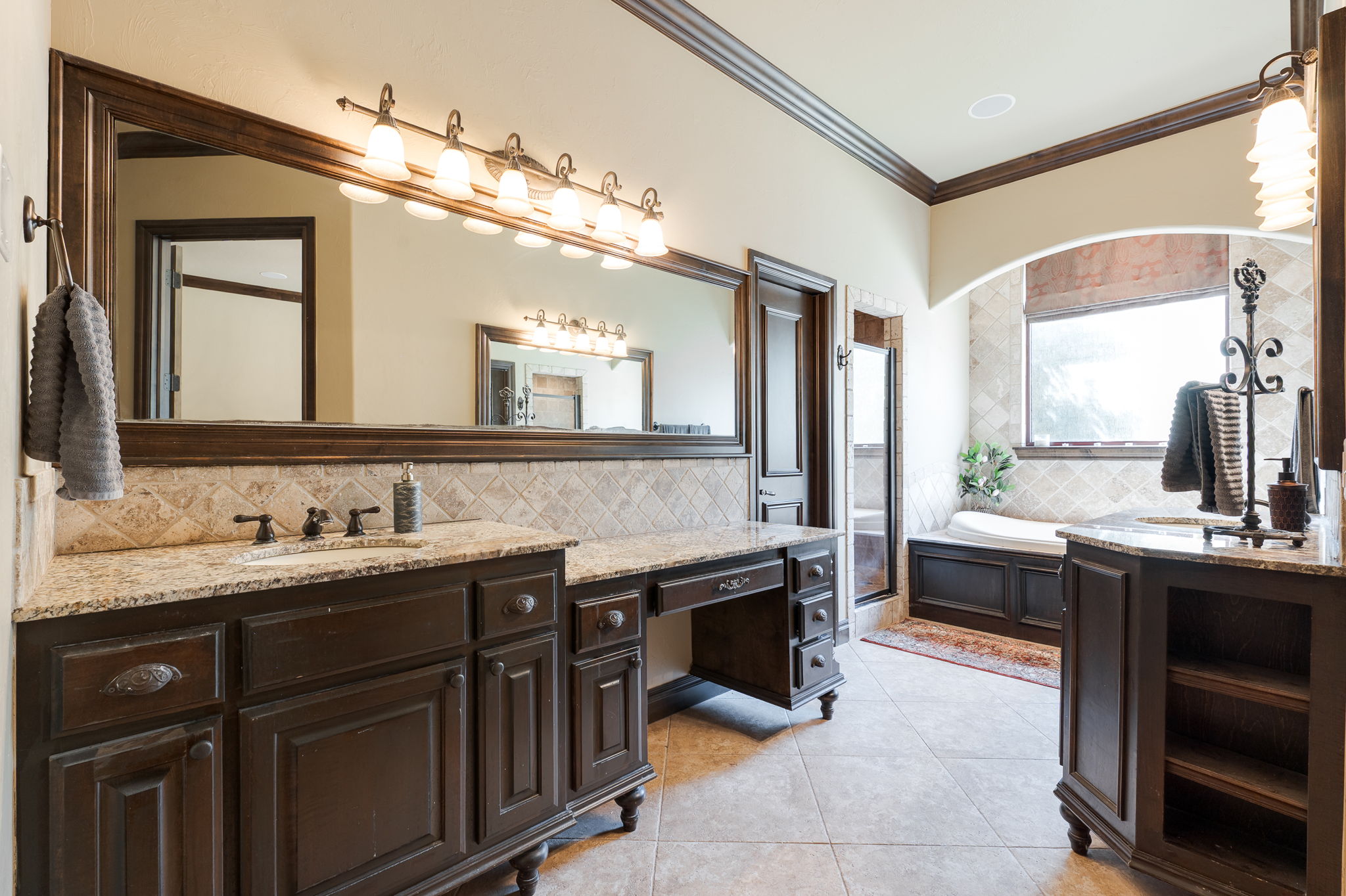  2688 La Belle Rue, Edmond, OK 73034 - 物件實景