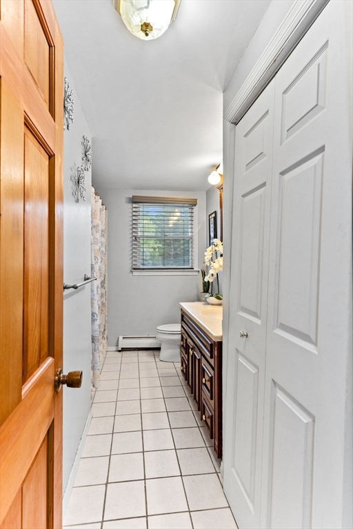 Bridgewater, Massachusetts, 02324, United States, 3 Bedrooms Bedrooms, ,2 BathroomsBathrooms,Residential,For Sale,1943085