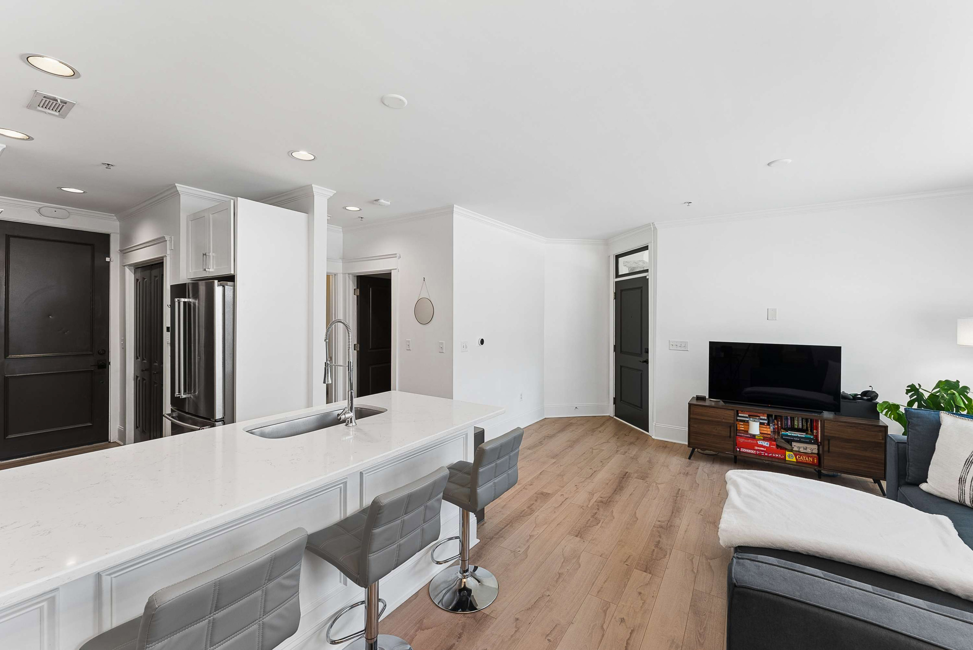 Exceptional Corner Residence in the Vibrant Heart of Midtown - 物件實景