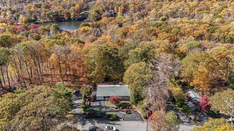 Jefferson Twp., New Jersey, 07849, United States, 3 Bedrooms Bedrooms, ,2 BathroomsBathrooms,Residential,For Sale,1993469