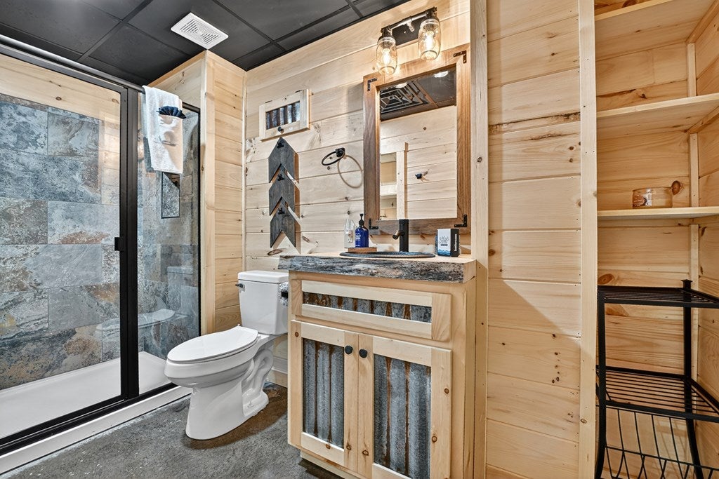 Ellijay, Georgia, 30540, United States, 3 Bedrooms Bedrooms, ,3 BathroomsBathrooms,Residential,For Sale,1916949