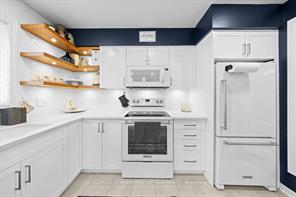 Ottawa, Ontario, K1V 2B2, CA, 3 Bedrooms Bedrooms, ,3 BathroomsBathrooms,Residential,For Sale,2003216