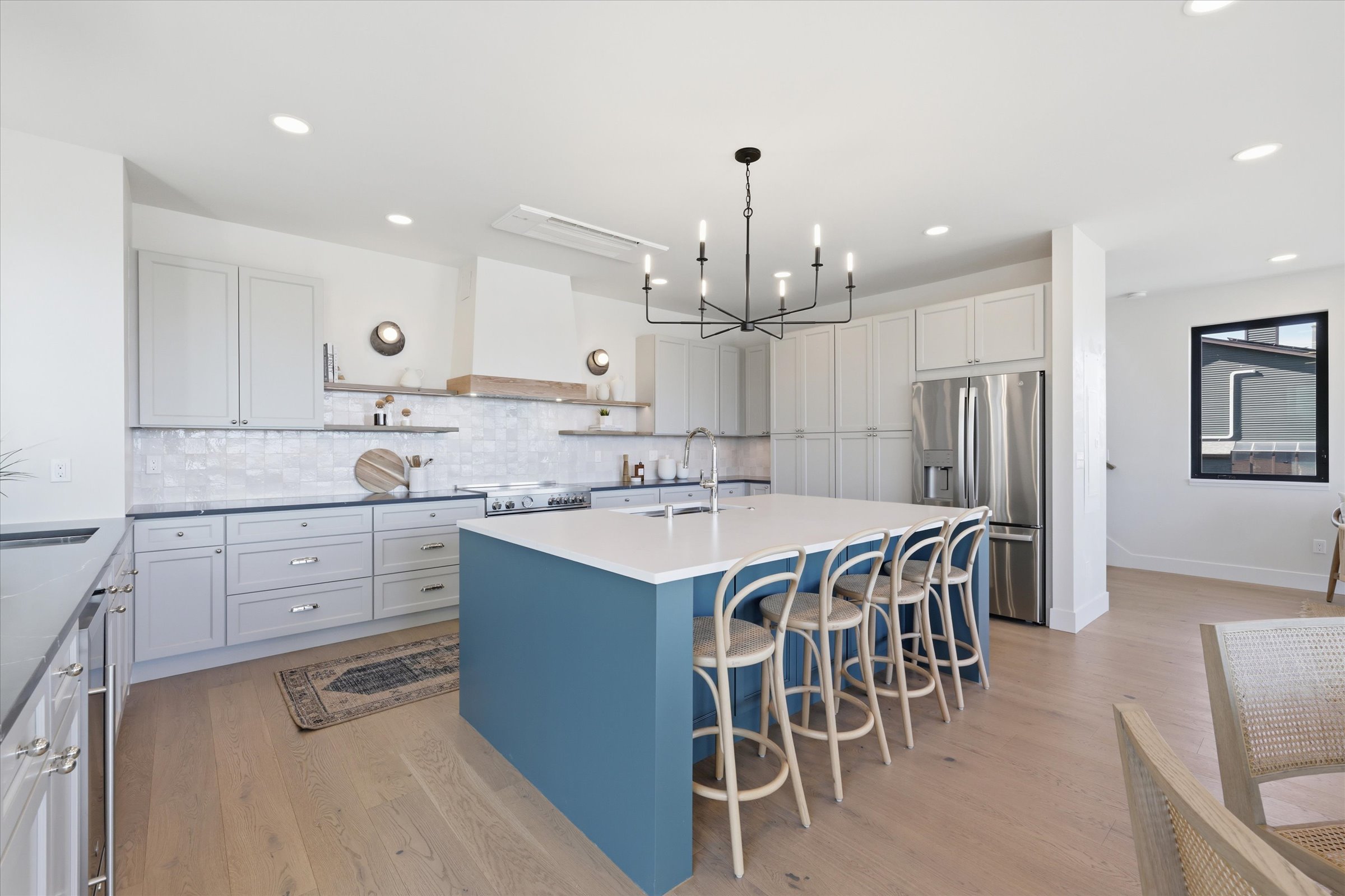  909 32nd Ave S Unit #A, Seattle, WA 98144 - 物件實景