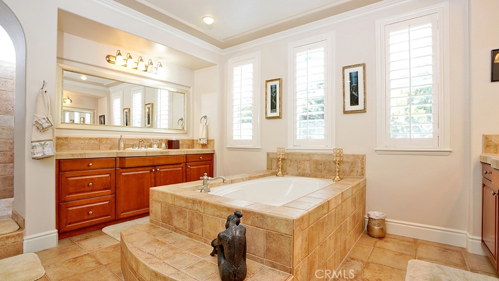 San Clemente, California, 92673, United States, 5 Bedrooms Bedrooms, ,5 BathroomsBathrooms,Residential,For Sale,1991366