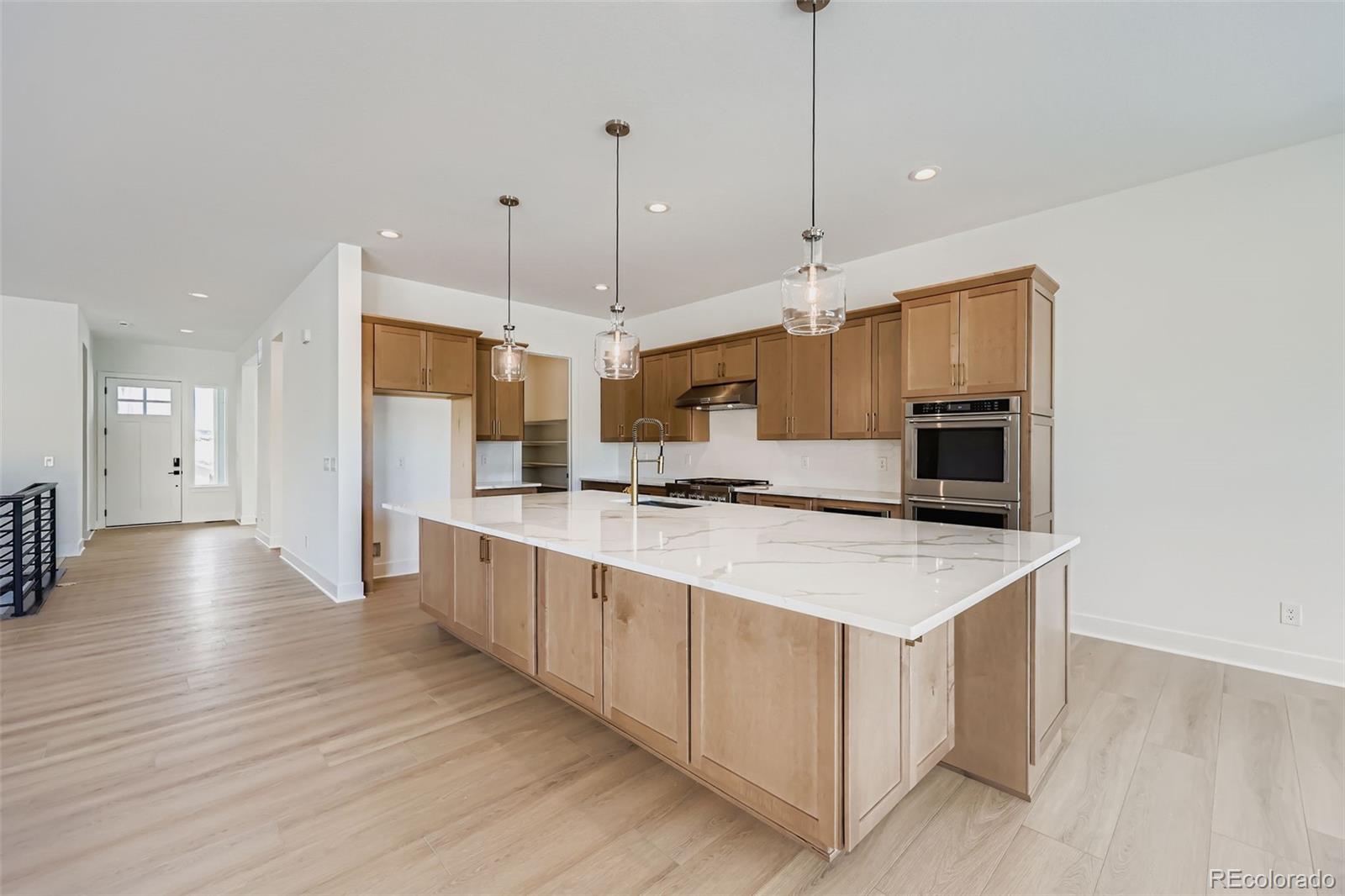 Castle Rock, Colorado, 80104, United States, 2 Bedrooms Bedrooms, ,3 BathroomsBathrooms,Residential,For Sale,1828537