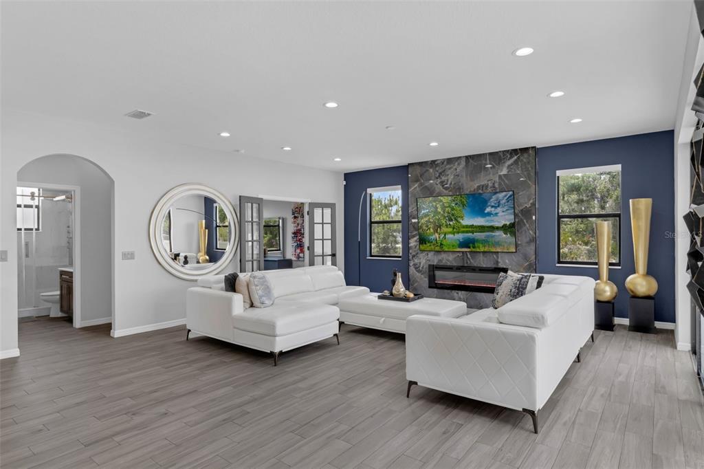 Lakeland, Florida, 33813, United States, 4 Bedrooms Bedrooms, ,3 BathroomsBathrooms,Residential,For Sale,1828296