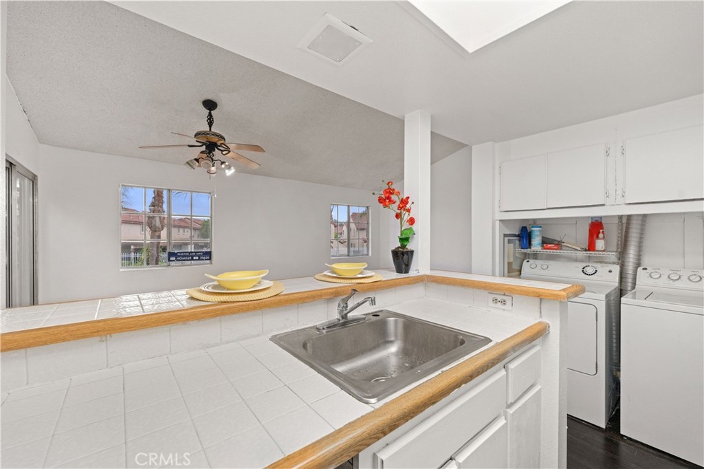 Mission Viejo, California, 92691, United States, 2 Bedrooms Bedrooms, ,2 BathroomsBathrooms,Residential,For Sale,1934663