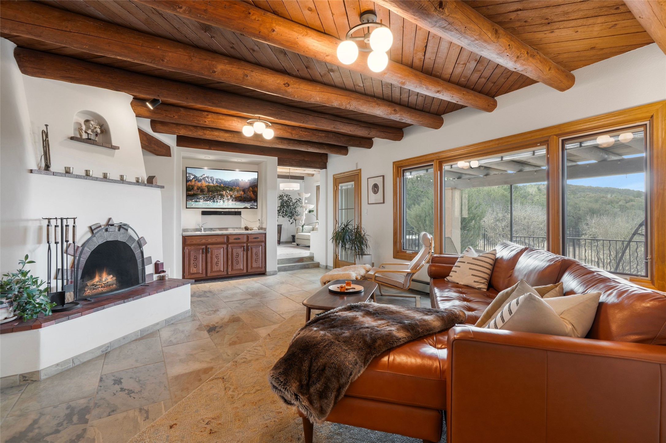  1396 Hyde Park - 物件實景