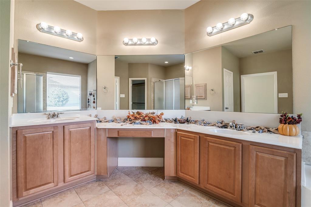 Rockwall, Texas, 75087, United States, 3 Bedrooms Bedrooms, ,2 BathroomsBathrooms,Residential,For Sale,1989131