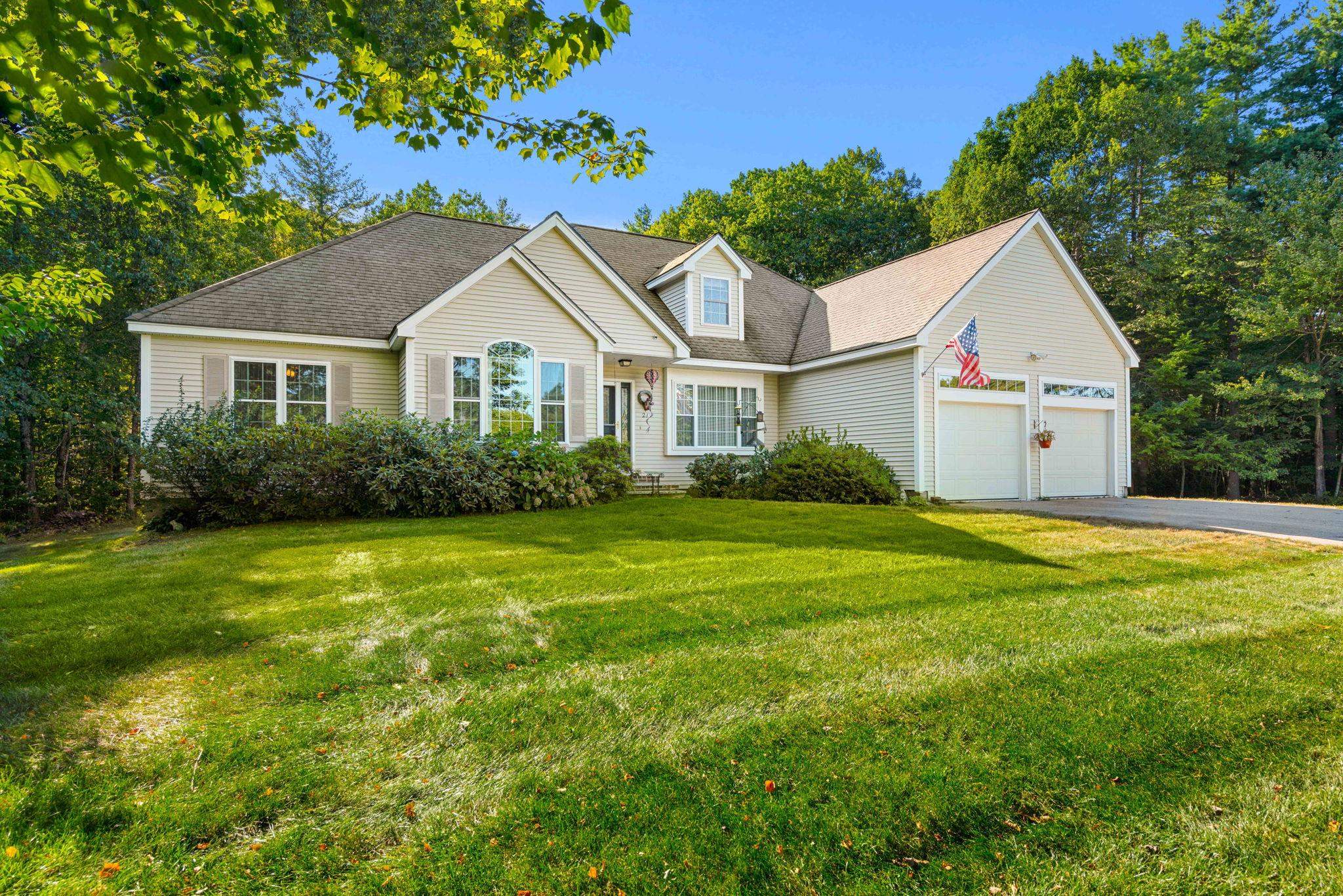 Chester, New Hampshire, 03036, United States, 3 Bedrooms Bedrooms, ,2 BathroomsBathrooms,Residential,For Sale,1926027