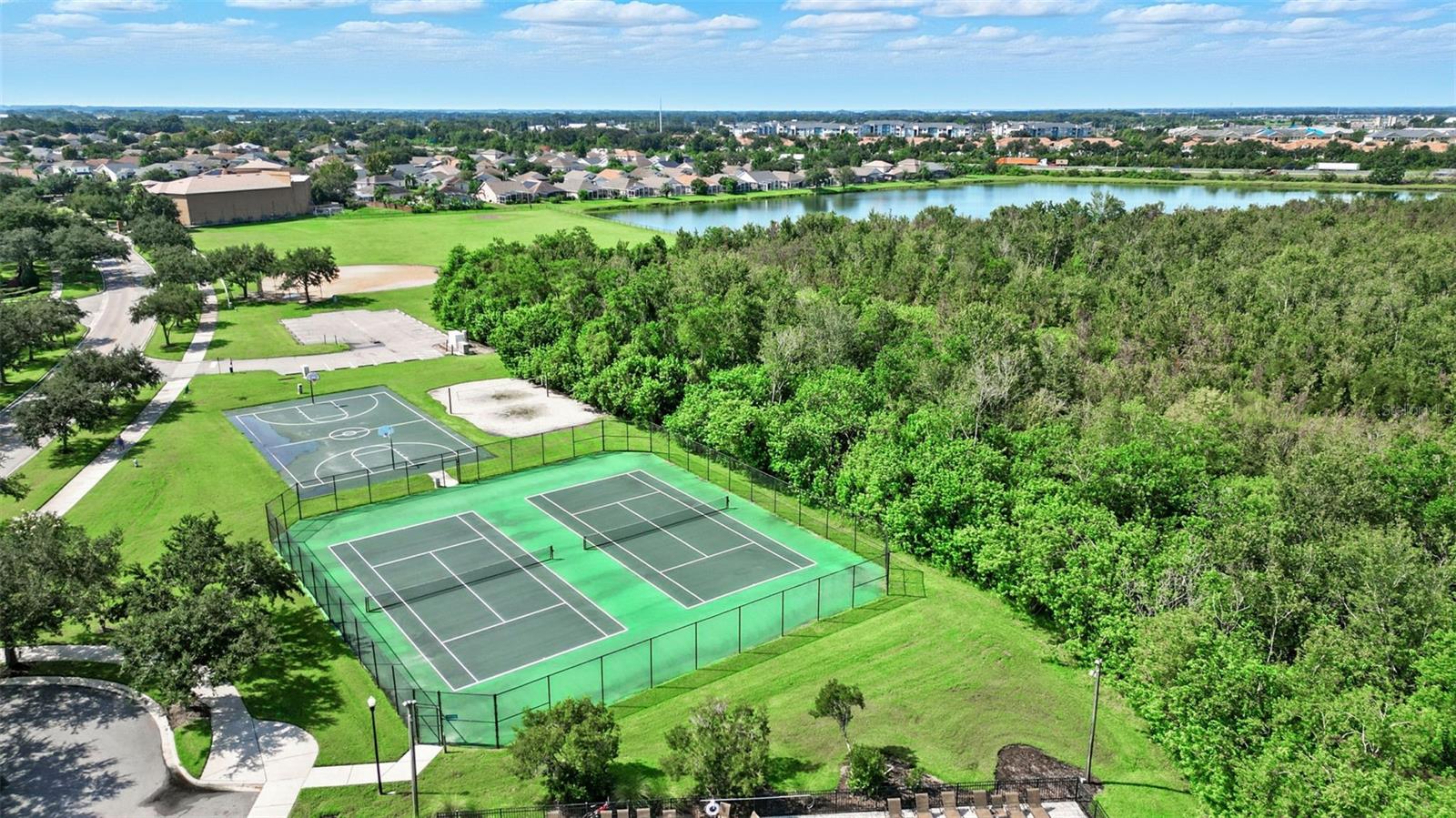 KISSIMMEE, Florida, 34744, United States, 5 Bedrooms Bedrooms, ,5 BathroomsBathrooms,Residential,For Sale,1980331