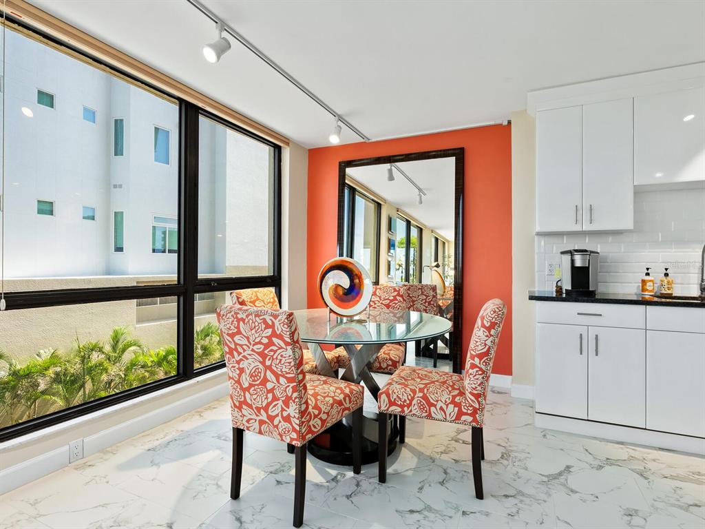 Sarasota, Florida, 34236, United States, 2 Bedrooms Bedrooms, ,2 BathroomsBathrooms,Residential,For Sale,1839874
