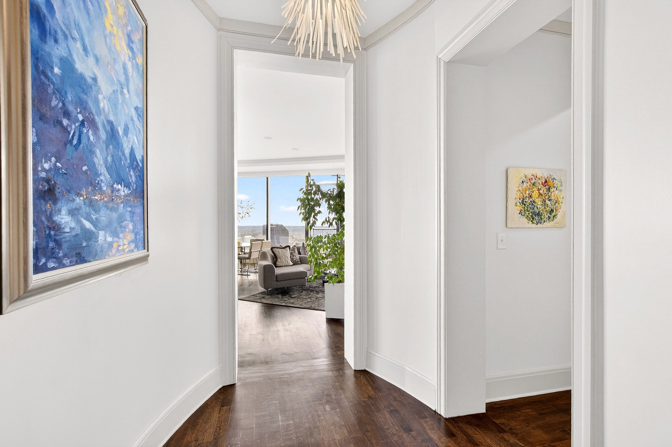  Stunning Luxury Condo, Perched on the 29th Floor - 物件實景