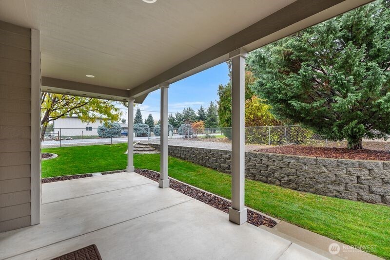 Wenatchee, Washington, 98801, United States, 3 Bedrooms Bedrooms, ,1 BathroomBathrooms,Residential,For Sale,1989040