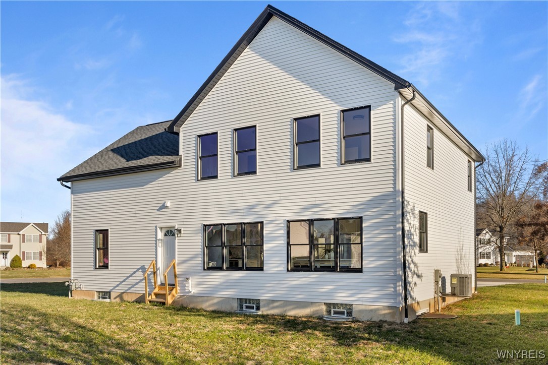 Lewiston, New York, 14174, United States, 3 Bedrooms Bedrooms, ,3 BathroomsBathrooms,Residential,For Sale,1973853