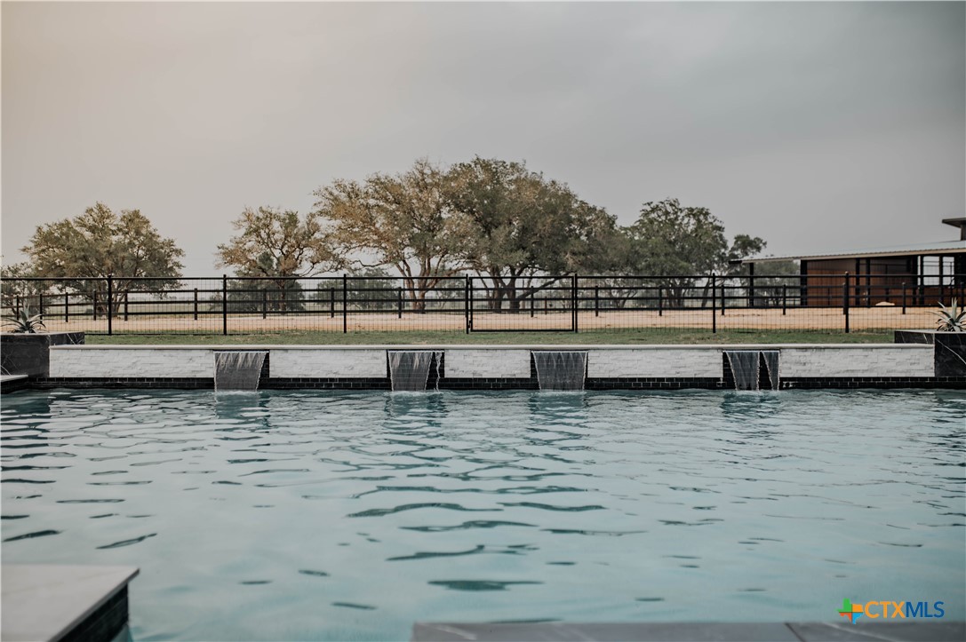 Victoria, Texas, 77904, United States, 4 Bedrooms Bedrooms, ,5 BathroomsBathrooms,Residential,For Sale,1947112