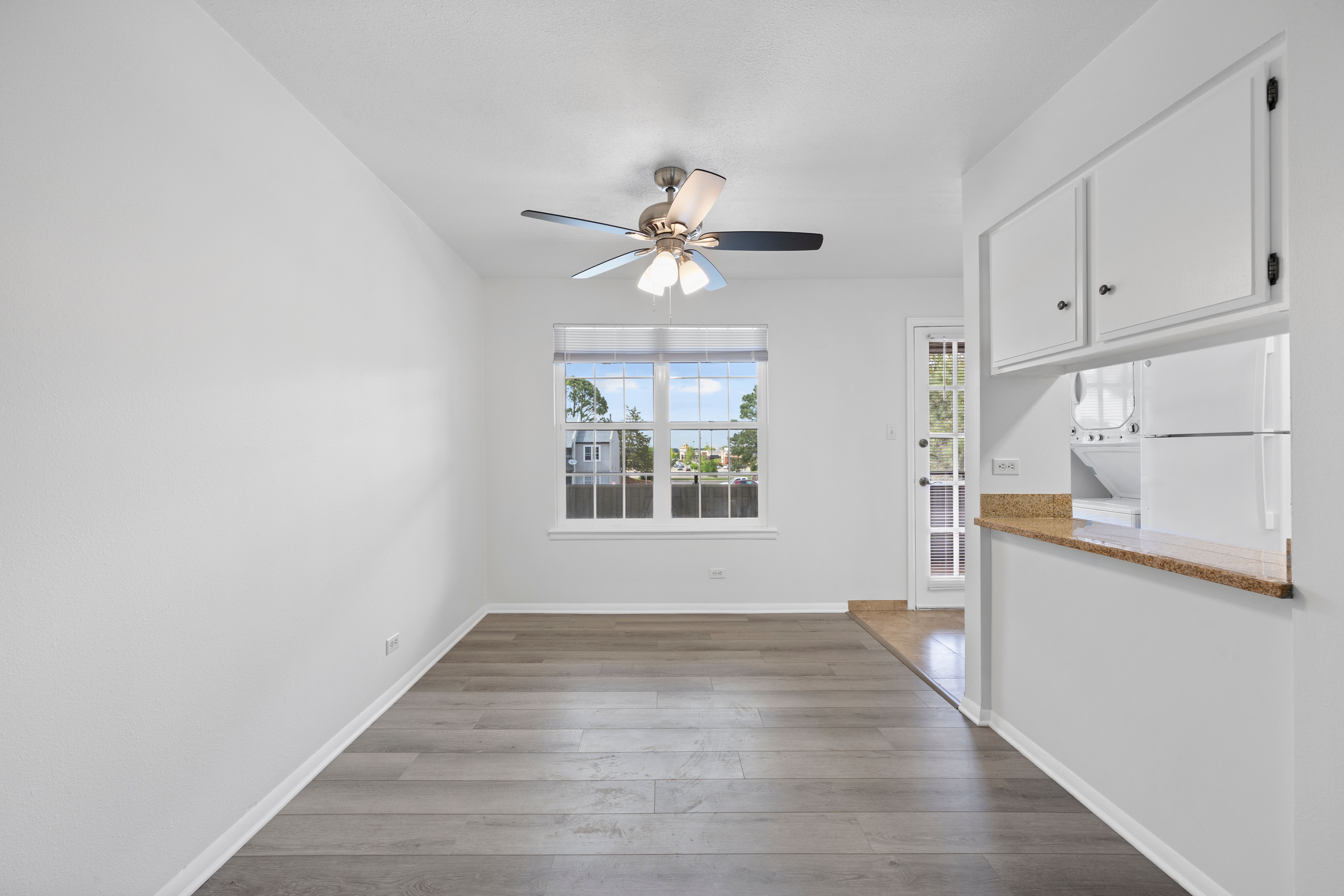  Bright, Open, Beautiful Condo - 物件實景
