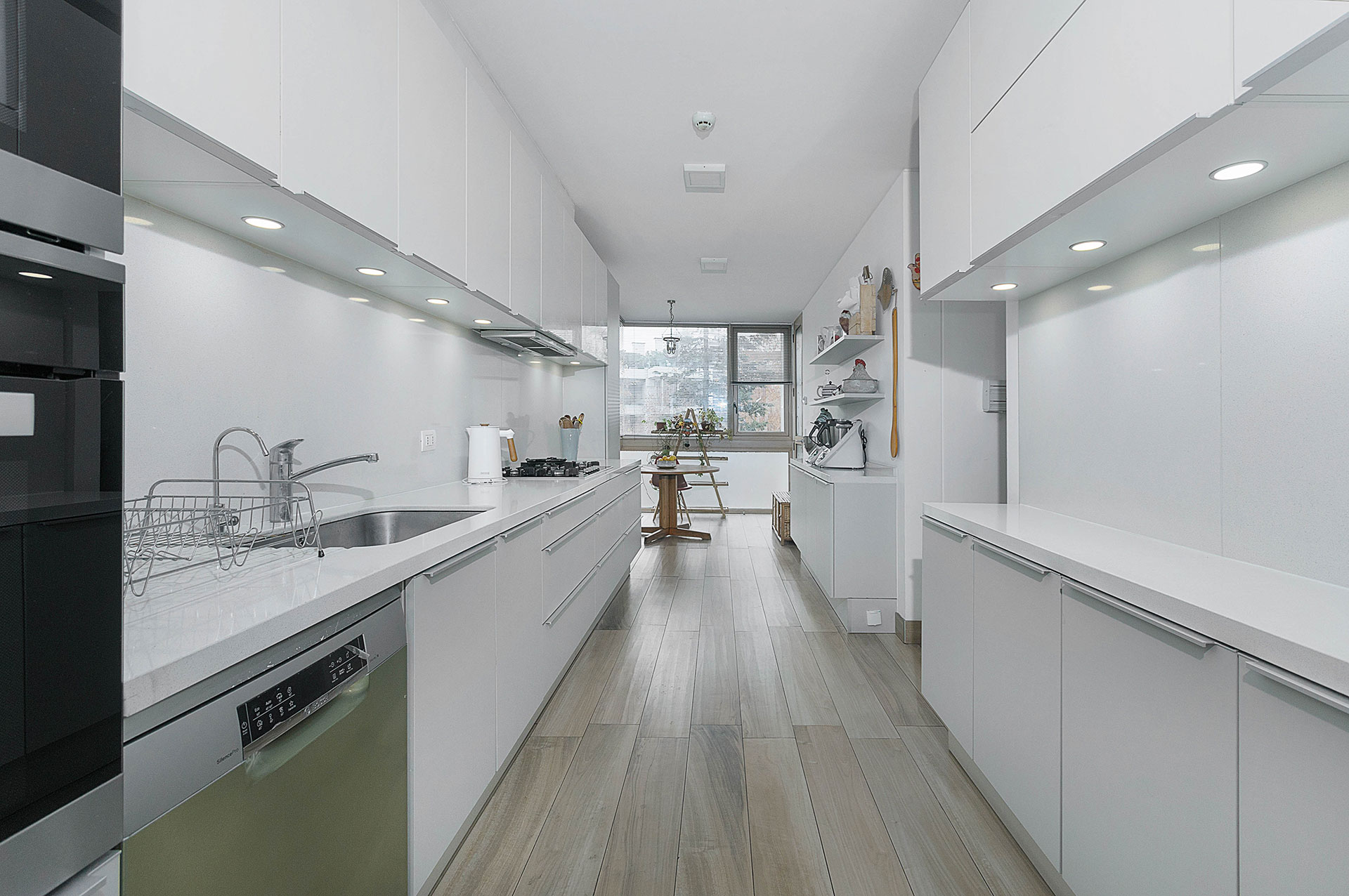  4-Bedroom Apartment Plus Staff Quarters for Sale in Los Trapenses - 物件實景
