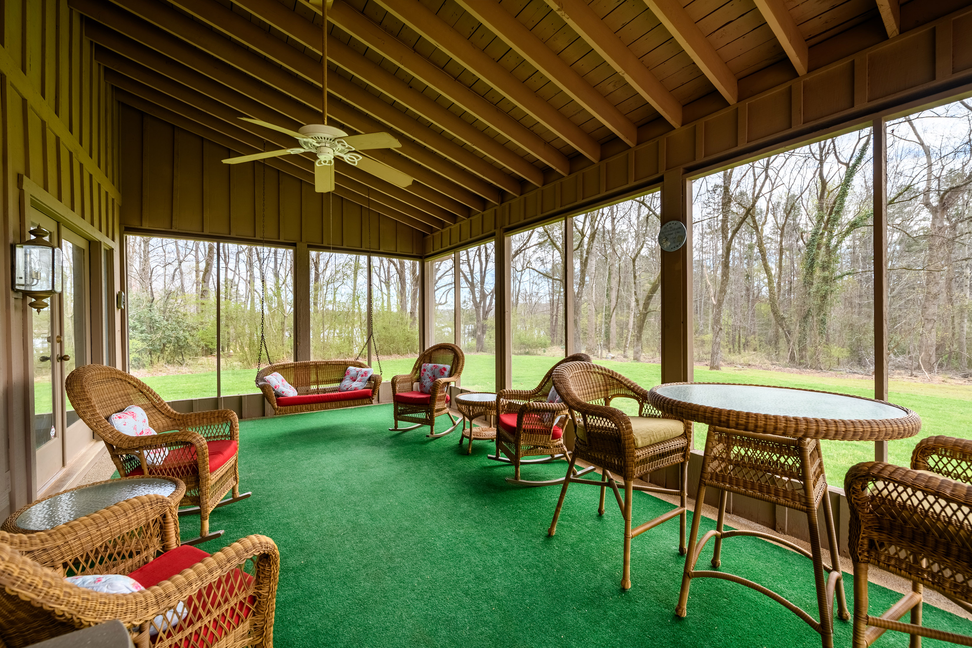  Lakefront Estate with Private Dock, Guest Home and Pool - 物件實景