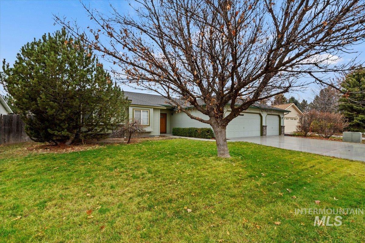 Boise, Idaho, 83716, United States, 3 Bedrooms Bedrooms, ,2 BathroomsBathrooms,Residential,For Sale,1995965