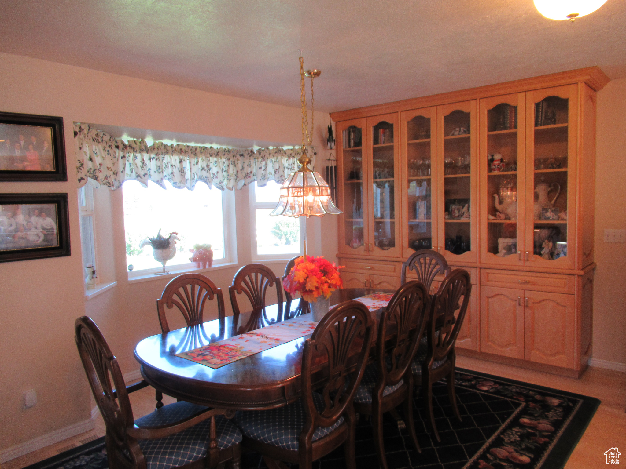 Payson, Utah, 84651, United States, 4 Bedrooms Bedrooms, ,5 BathroomsBathrooms,Residential,For Sale,1977983