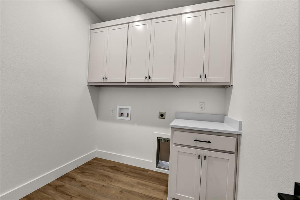 Millsap, Texas, 76066, United States, 4 Bedrooms Bedrooms, ,3 BathroomsBathrooms,Residential,For Sale,1976934