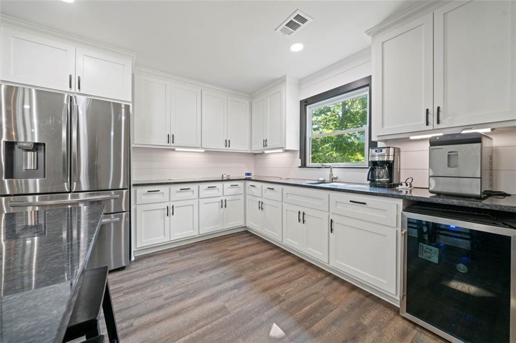 Cumming, Georgia, 30040, United States, 5 Bedrooms Bedrooms, ,2 BathroomsBathrooms,Residential,For Sale,1891506
