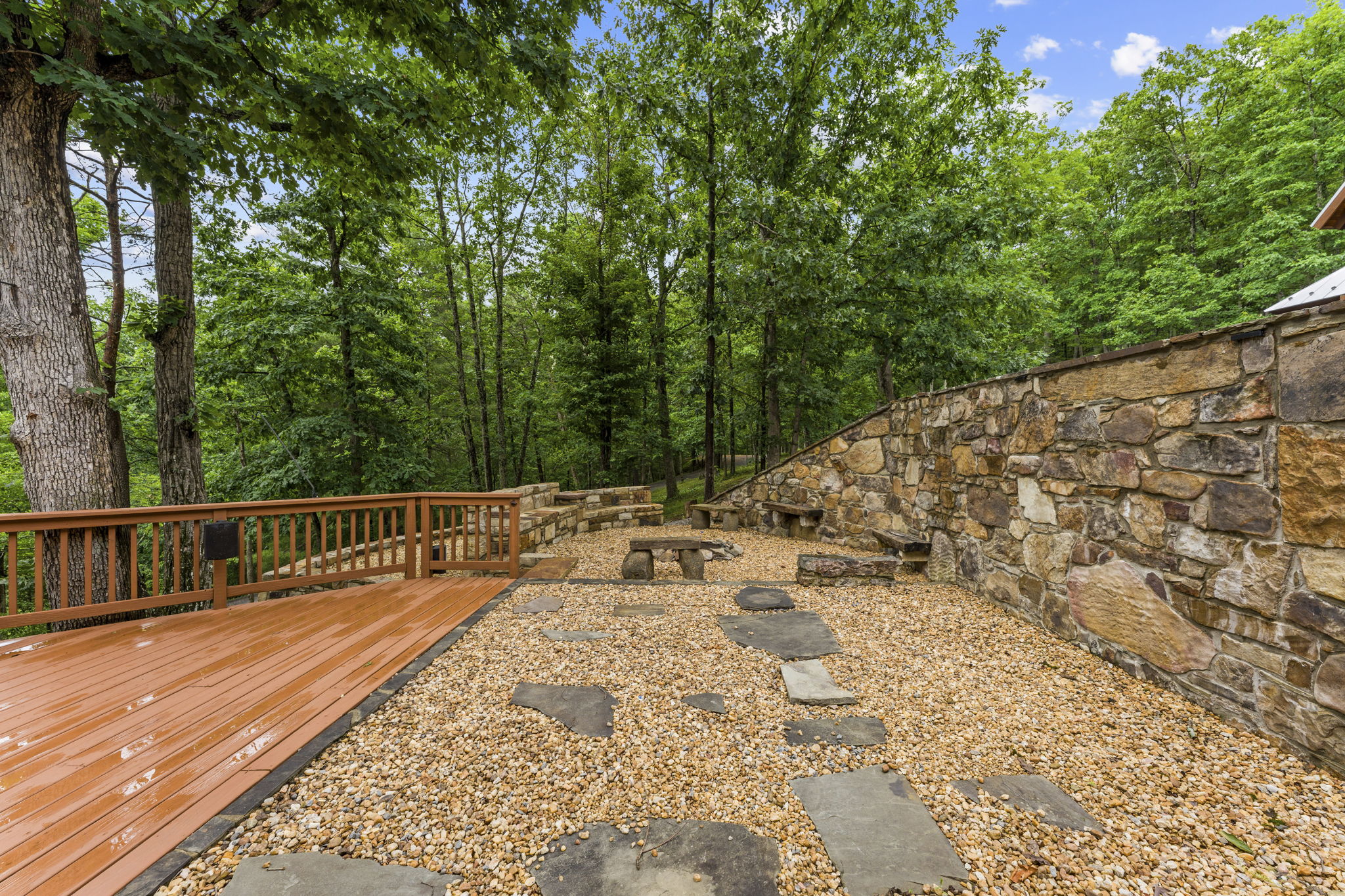  310 Red Gate Retreat Way, Berkeley Springs, WV 25411 - 物件實景