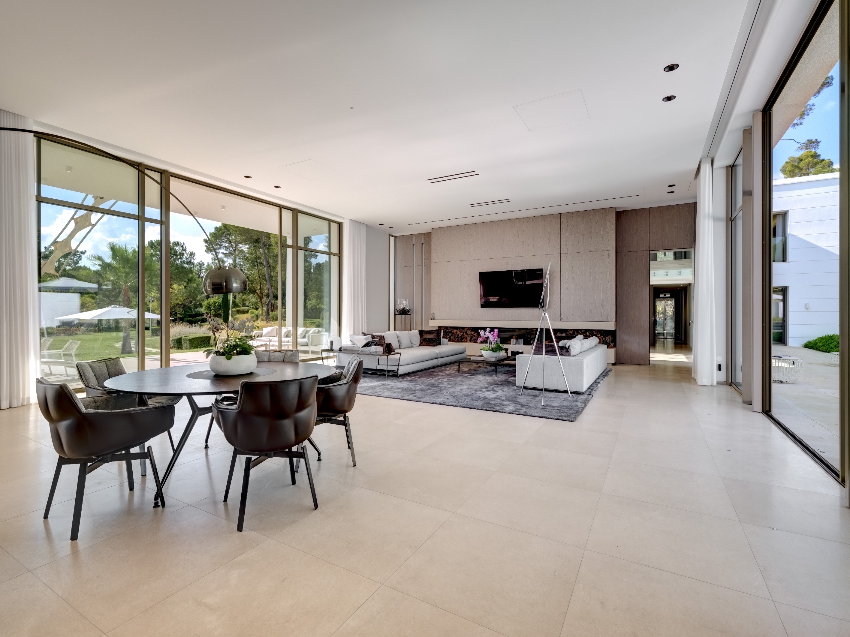  Contemporary luxury villa with guest house, wellness area and pool for sale in … - 物件實景