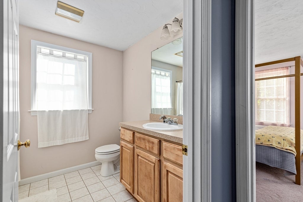 Carver, Massachusetts, 02330, United States, 2 Bedrooms Bedrooms, ,2 BathroomsBathrooms,Residential,For Sale,1983292